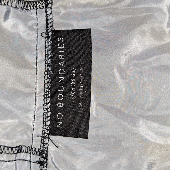 🌠 Wind breaker with night sky galaxy pattern. Like new. Mens size small. - Picture 8 of 14